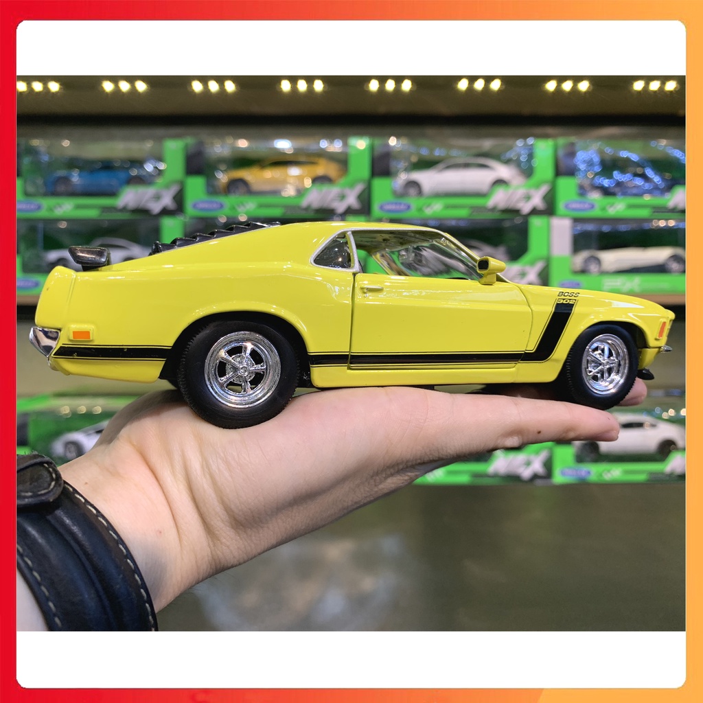 Mô hình xe Ford Mustang Boss 302 tỉ lệ 1:24 Welly