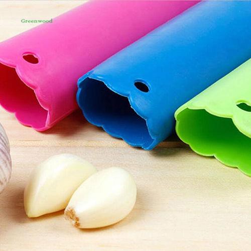 Dụng cụ tách vỏ tỏi tiện dụng bằng silicone
