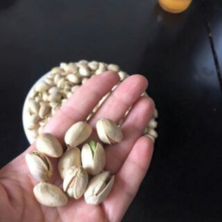 Hạt dẻ cười không tẩy 500g