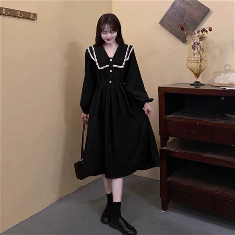 Đầm retro phong cách hoàng gia