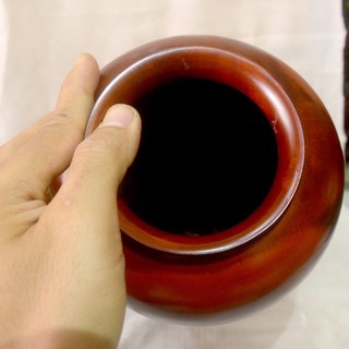 bình hoa gỗ khắc nỗi hoa sen đặt bàn thờ