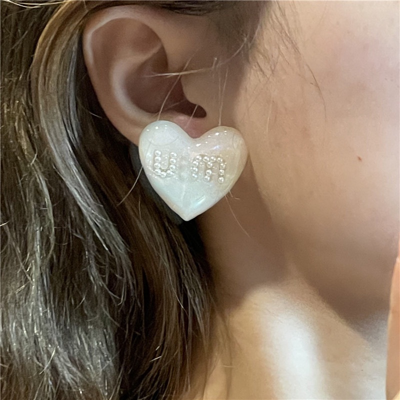 Khuyên Tai Nhựa Acrylic Nhẹ In Chữ Love Da Báo Đính Ngọc Trai Phong Cách Pháp Sang Trọng Kiểu Mới