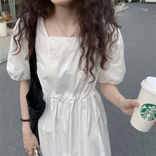 [2021] Váy trắng nữ tính cổ vuông chiết eo