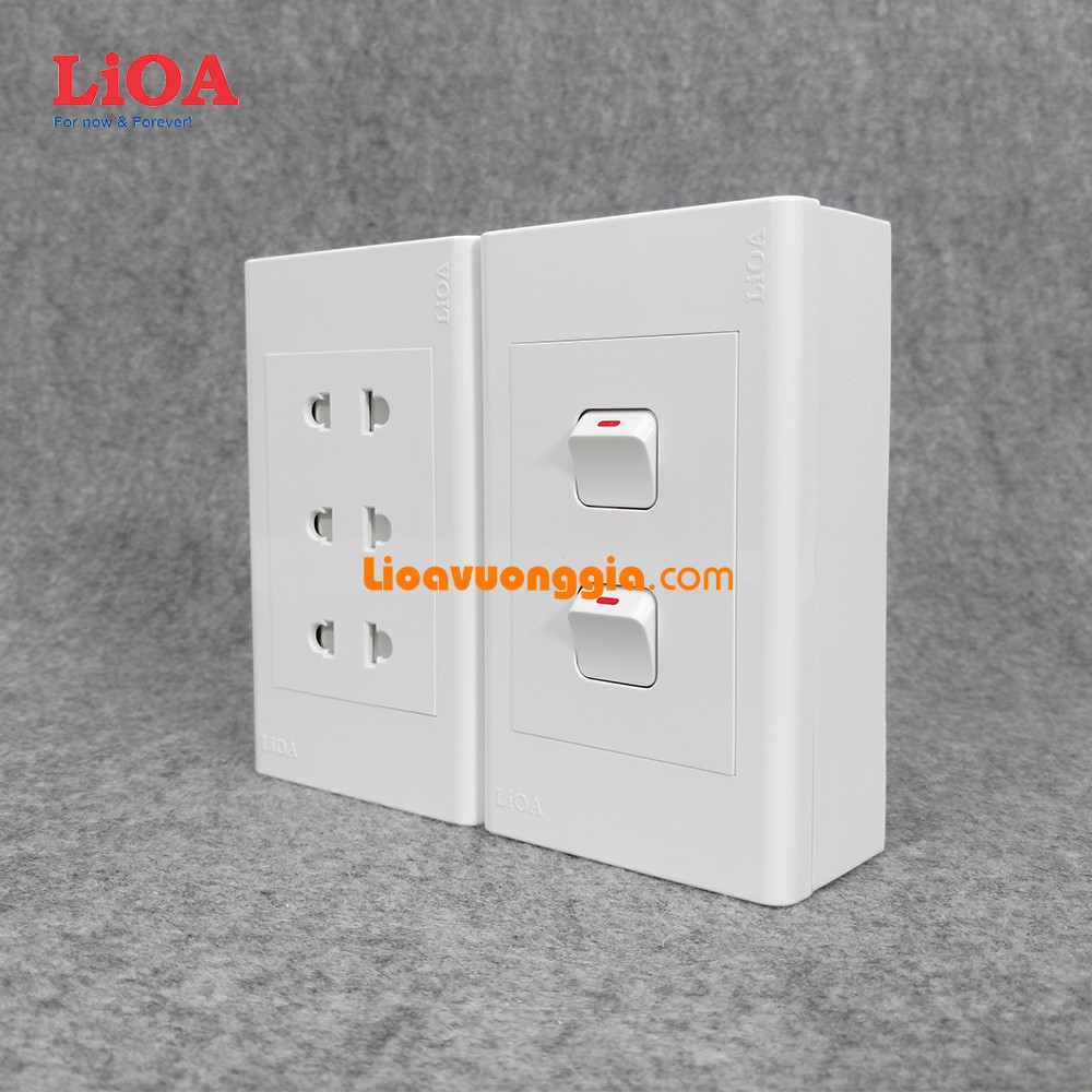 Combo ổ cắm điện ba 2 chấu LiOA 16A 3520W + 2 công tắc điện - Lắp nổi