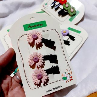 Kẹp mỏ vịt hoa cúc màu dễ thương (được chọn màu)