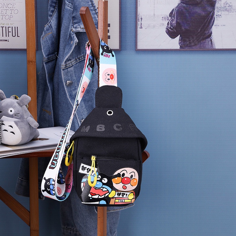 Túi Đeo Vai Vải Canvas Họa Tiết Hoạt Hình Cậu Bé Bút Chì Kiểu Nhật Bản Dễ Thương Cho Bé Trai&amp; Balo In Hình Anime Thời Trang Cho Bé Gái 8-11 Tuổi