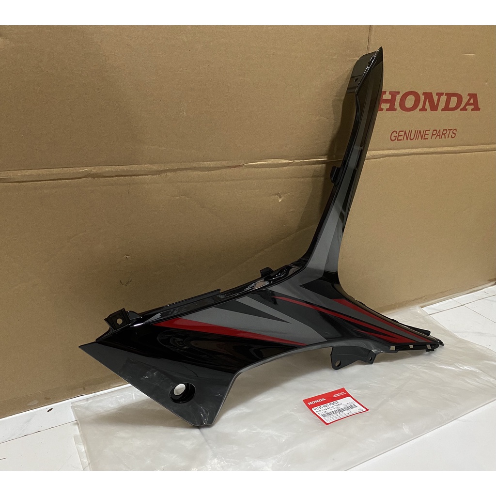 Bộ ốp trung tâm trái HONDA WAVE RSX110 năm 2014 màu Đen xám.