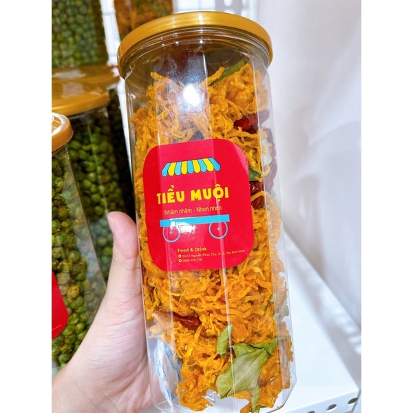 KHÔ GÀ LÁ CHANH ĐẬM ĐÀ NGON CAY VỪA PHẢI LON PET 300gr | BigBuy360 - bigbuy360.vn