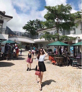 Chân váy xoè kèm quần chống lộ