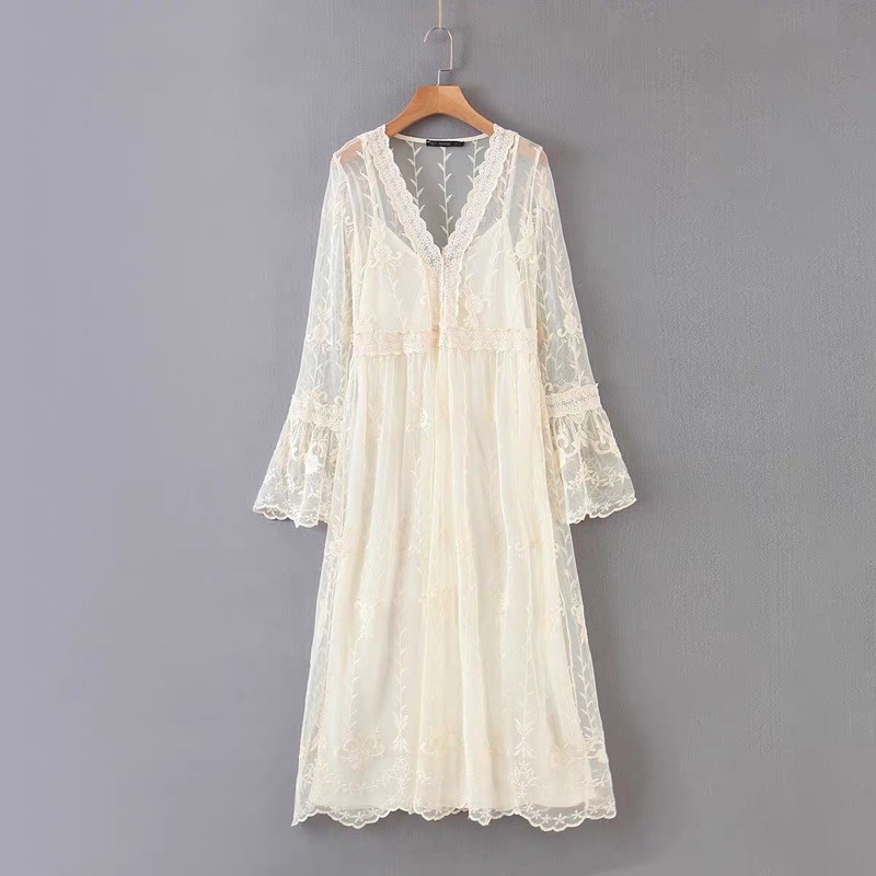 Đầm ren lưới Zara