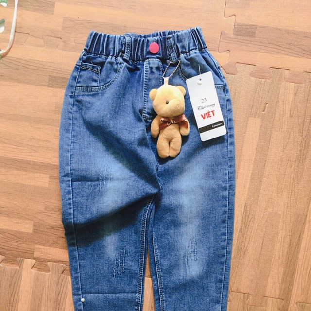 Quần jeans tặng móc gấu kute cho bé gái - QBMG