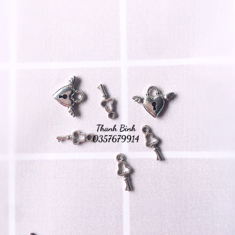 Charm ổ khoá- chìa khoá- phụ kiện thời trang
