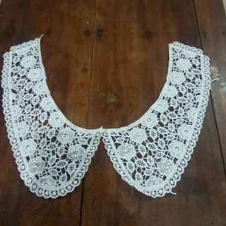 Cổ áo 2 lá + ren + bâu áo + lá sen