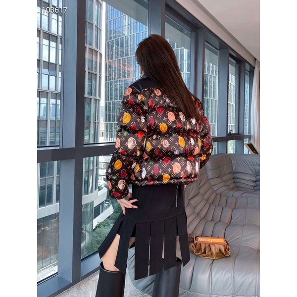 Áo khoác phao nữ, Áo khoác đại hàn phối họa tiết Monogram thương hiệu LV Louis Vuitton