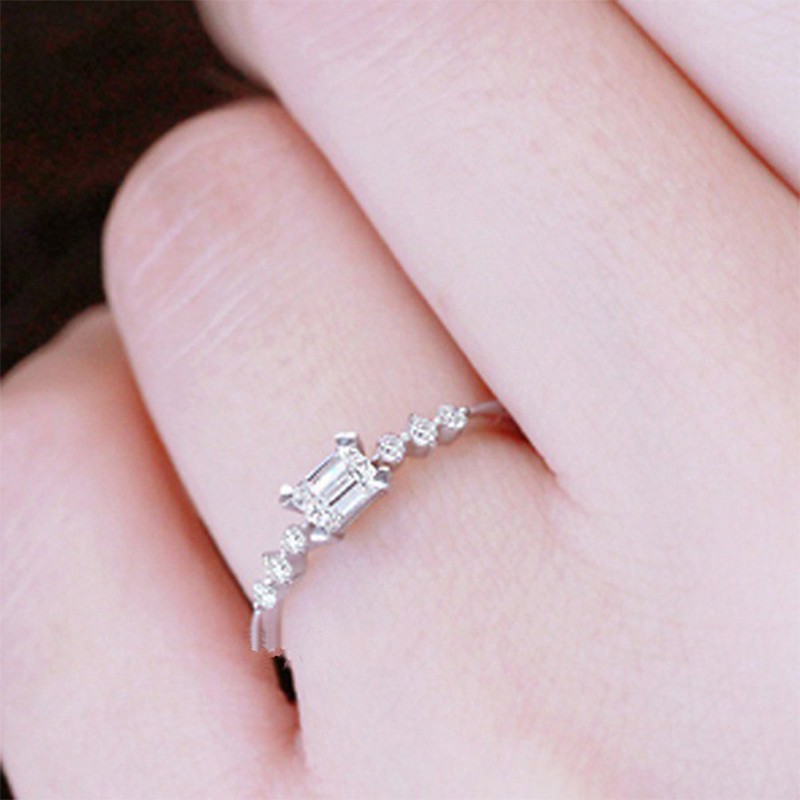 Nhẫn Cưới Bạc Đính Kim Cương 7 Viên Tinh Xảo Cho Nữ