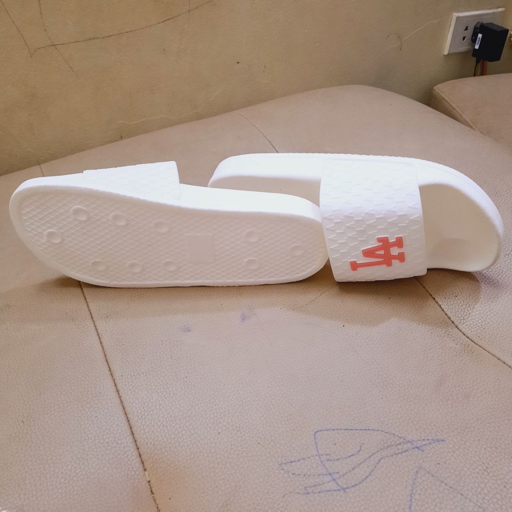 Dép LA Nữ Nam Quai Ngang Thời Trang, Dép M L B Cao Su Dập Nổi Hàng Đẹp [H76 - LUCKY SHOES VN]