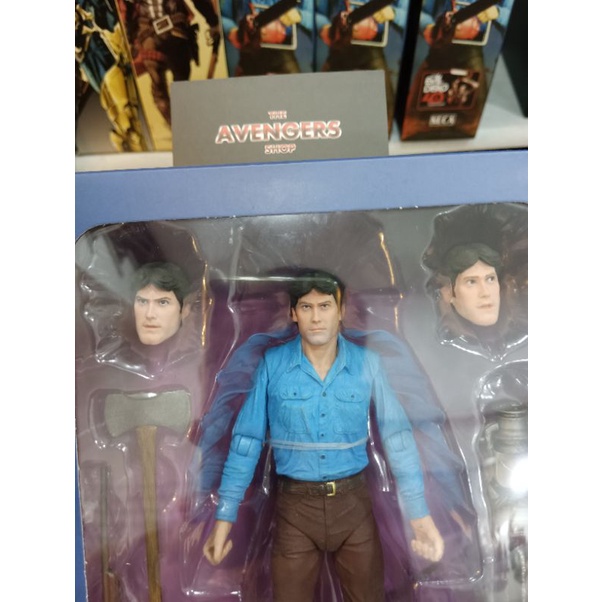 Mô hình NECA The Evil Dead 40th Anniversary Ultimate Ash có sẵn