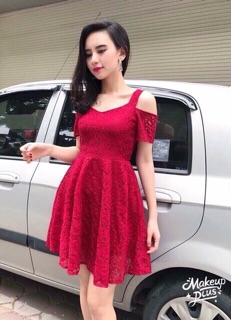 Đầm xoè ren rớt vai
