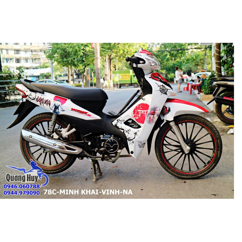 Tem trùm wave samurai đỏ trắng alpha 110, độ phủ bộ team decal cho xe máy rẻ đẹp (dán đời 2006-2020)