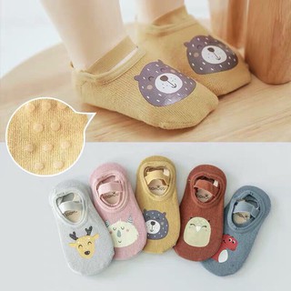 Tất bàn chống trượt có quai đeo cho bé