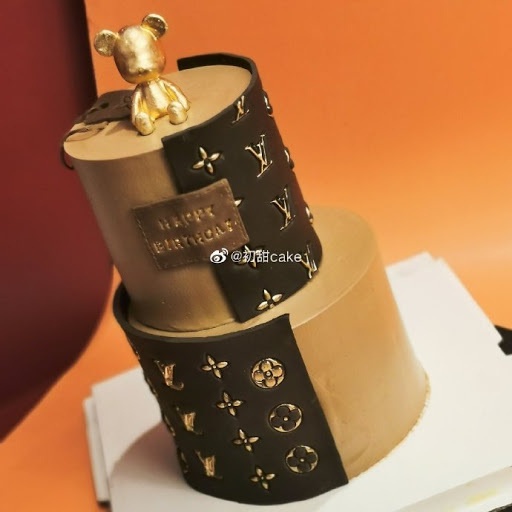 Gấu Đáng Yêu Trang Trí Bánh Kem Ngày Valentine 520