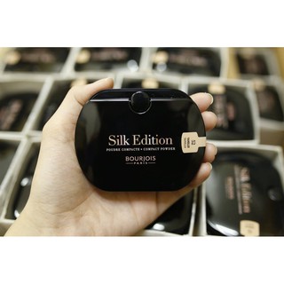 Phấn nén Bourjois Silk Edition Compact Powder