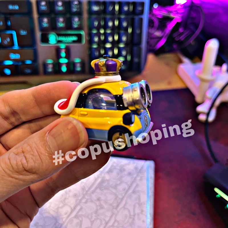 Mô hình xe Minions King Bob Tomica Takara Tomy phiên bản giới hạn