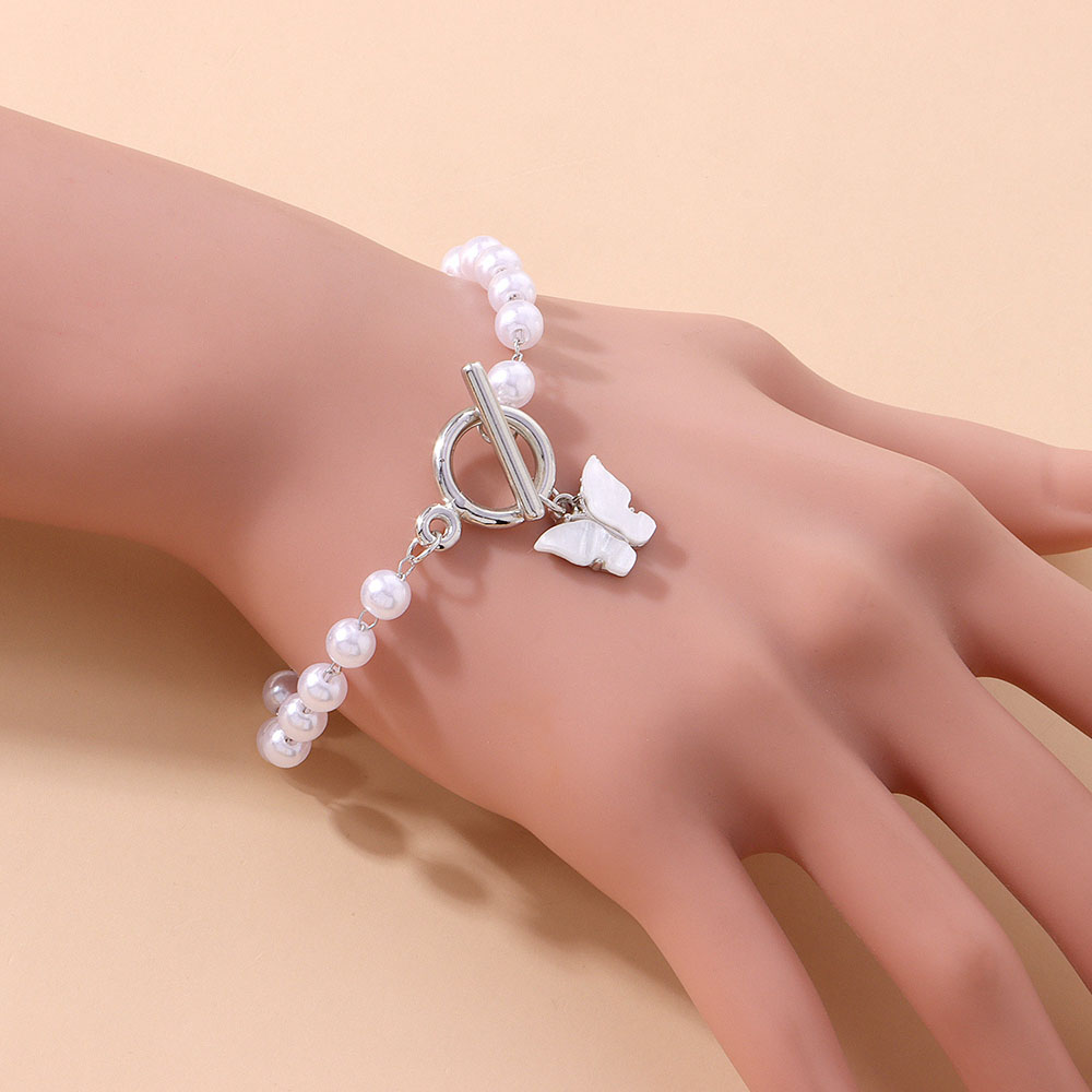 【sweet】woman fashion retro white Butterfly Pendant Pearl OT Buckle Bracelet charm gift jewelry