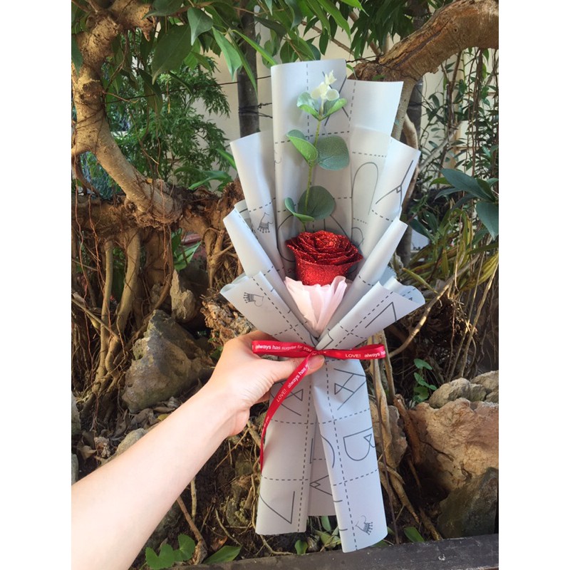 sét quà tặng sinh nhật và 20-11 bó hoa hồng 1 bông nhũ tặng kèm túi thiệp