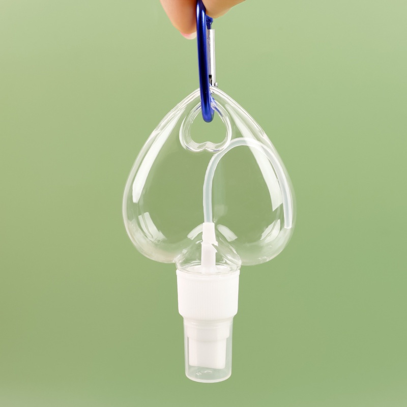 Bình Xịt Rỗng Trong Suốt Hình Trái Tim 50ML Có Móc Khóa Tiện Lợi