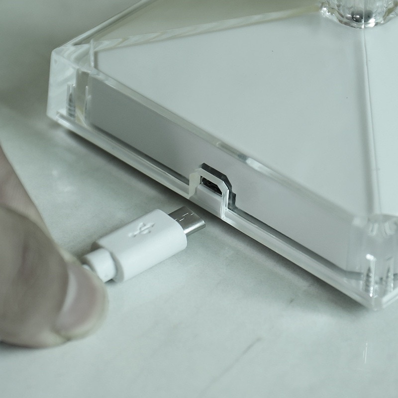 Đèn Ngủ, Đèn trang trí, đèn decor phòng khách, phòng ngủ, Đèn Pha Lê cảm ứng 16 triệu mầu Tặng kèm dây sạc USB