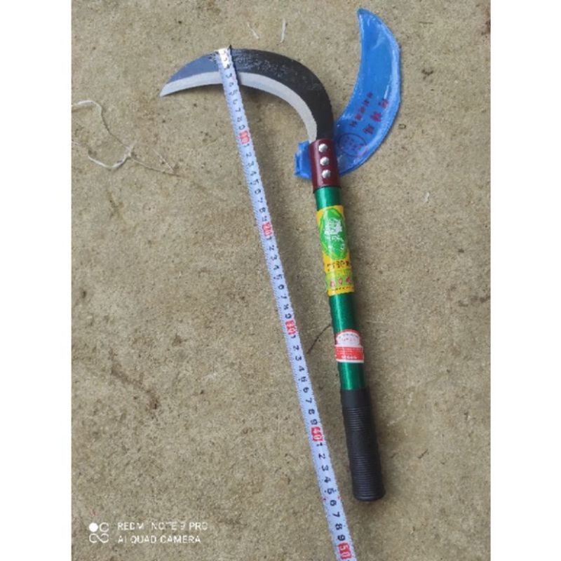 Liềm cắt cỏ