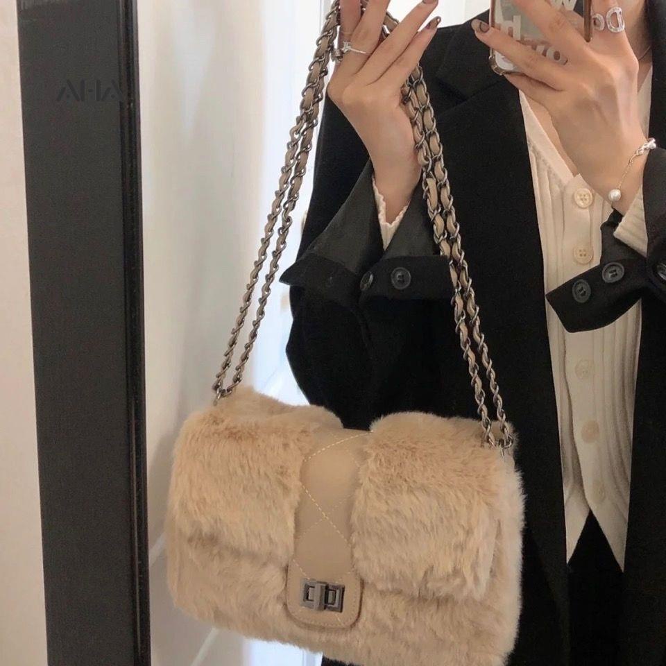 Túi xách đeo vai AHA official phủ bông phối dây xích đính đá thời trang sang trọng cho nữ