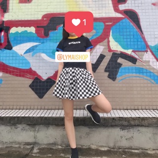 Váy kẻ kèm belt
