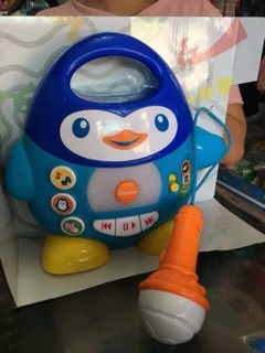 Đàn míc hát cho bé
