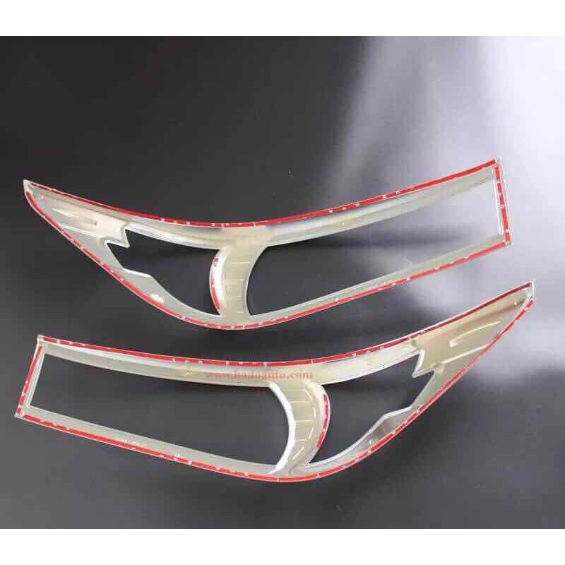 Ốp Đèn Pha Hậu TOYOTA INNOVA 2016-2021