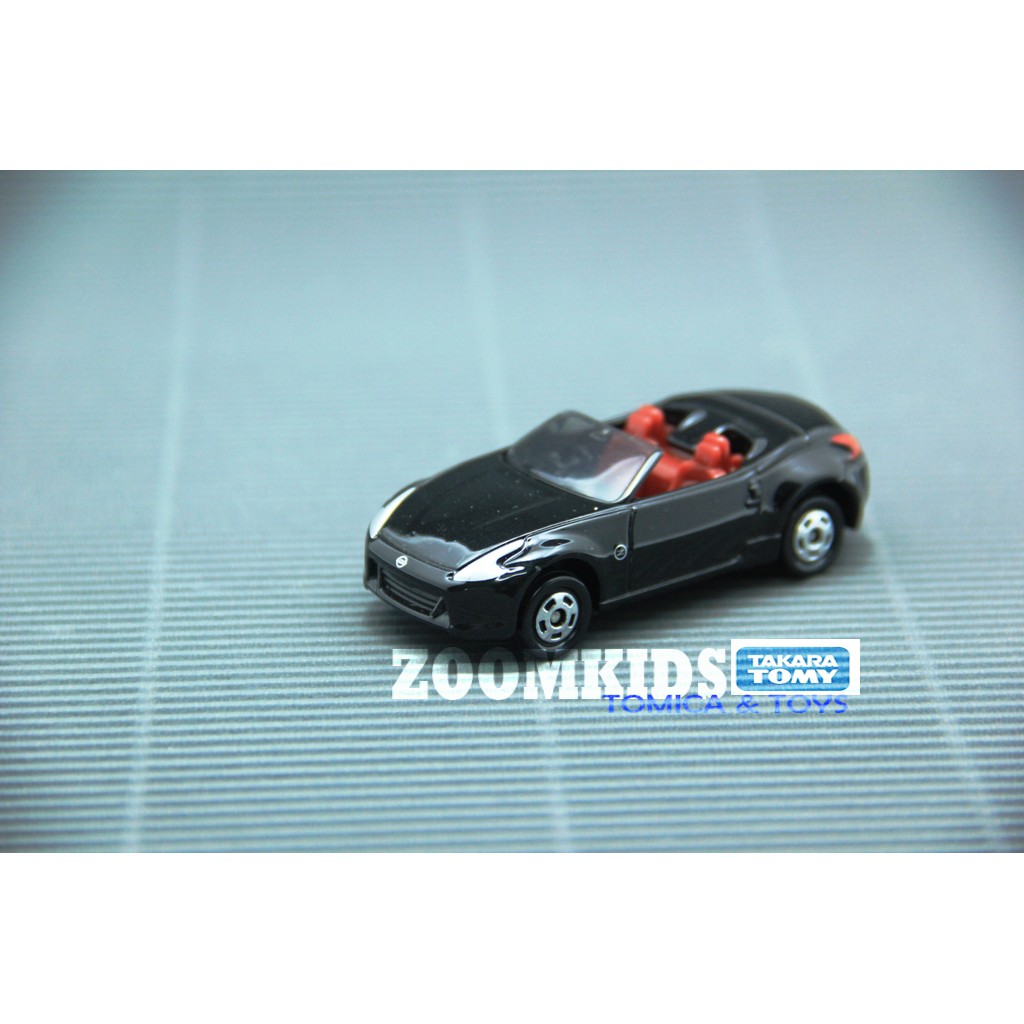 Xe mô hình Tomica Nissan mui trần