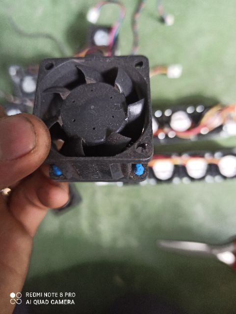 Quạt 4cm vuông , 12v tháo máy chủ