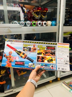Đồ chơi siêu nhân gậy lửa toqger
