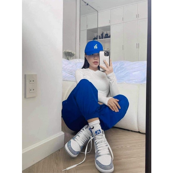 Quần jogger dù logo màu xanh coban tập gym zumba yoga