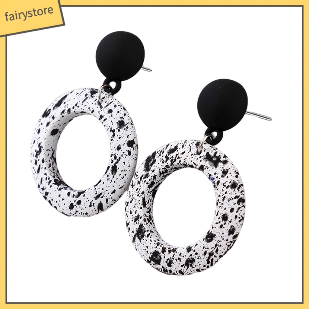 Khuyên tai dáng dài mặt tròn phối màu trắng đen thời trang cá tính