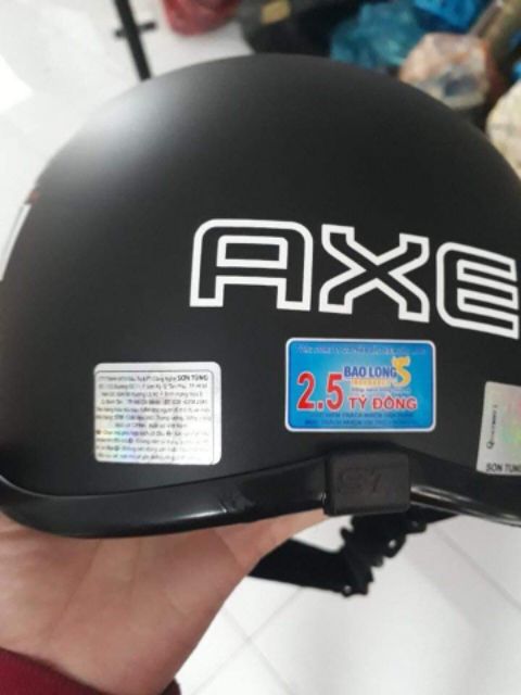 Nón bảo hiểm quà khuyến mãi từ AXE.