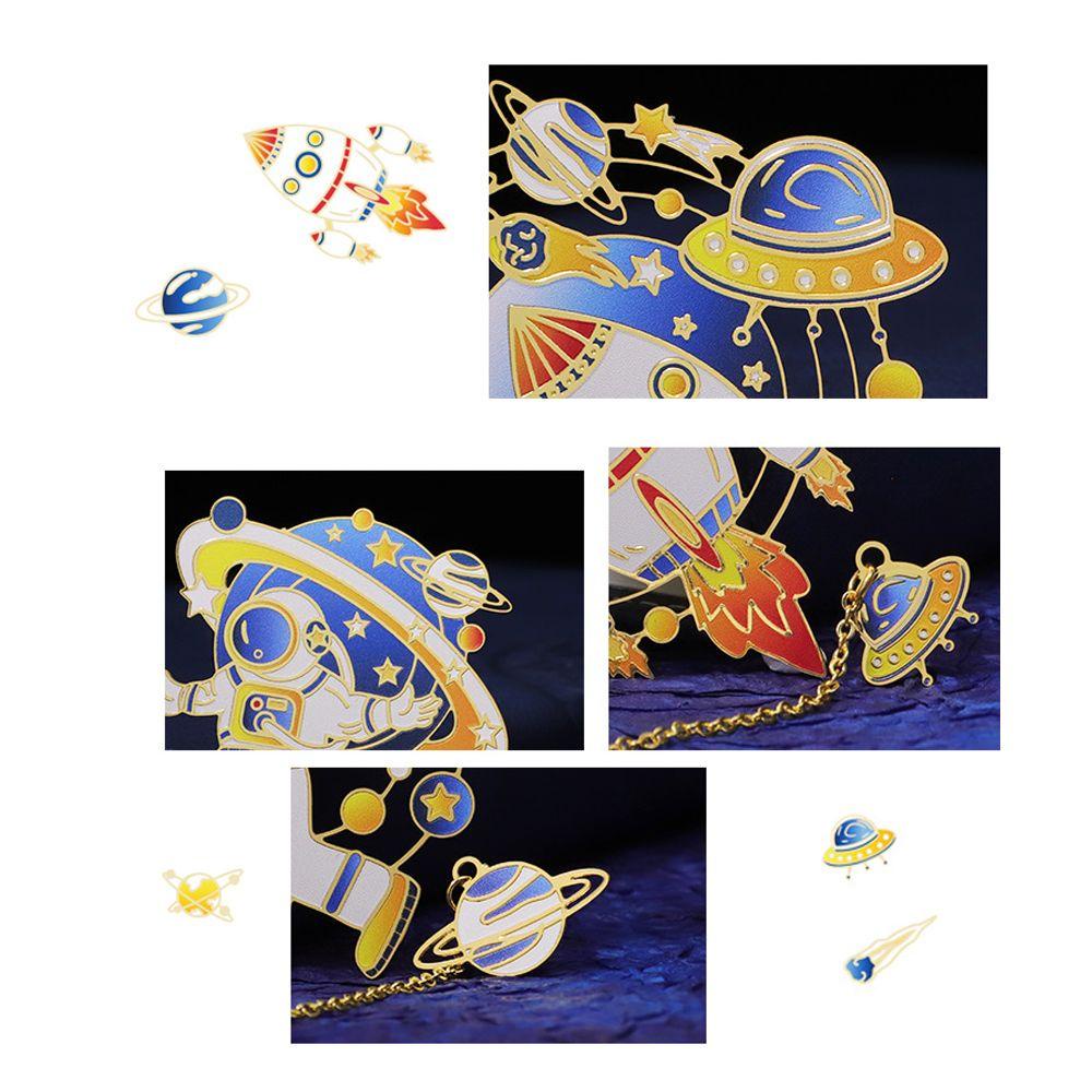 Bookmark Dây Xích Bằng Kim Loại Đính Tua Rua Phong Cách Retro