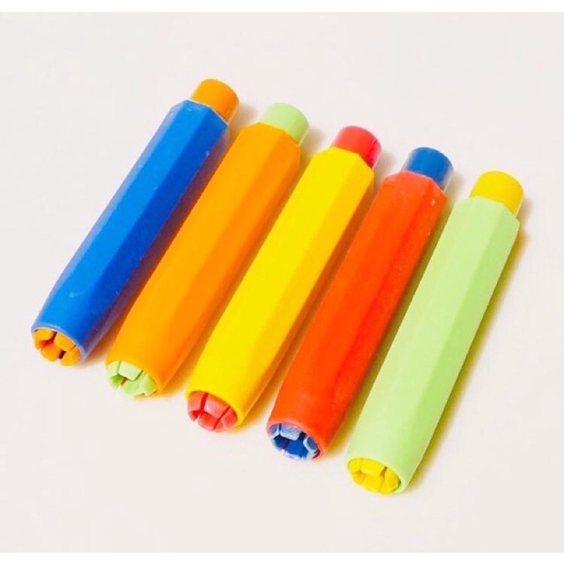 Cây kẹp phấn viết.