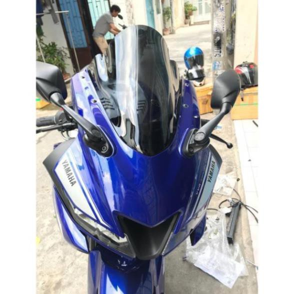 Kính chắn gió R15v3 - siêu đẹp - màu khói đen