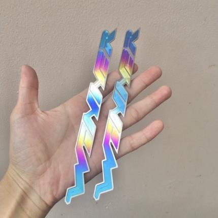 Tem titan chữ nổi Winner không lo bị phai màu có sẵn keo 3M loại tốt chống bong tróc, làm nổi bật hơn 2 bên lườn xe QU17