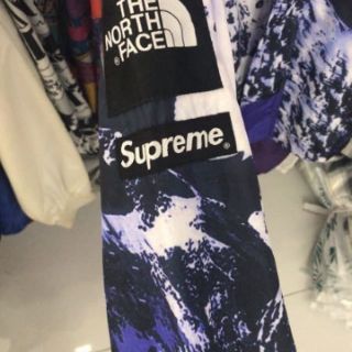 ÁO SUPREME X THE NORTH FACE 2017