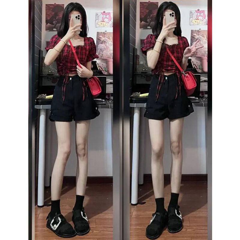 Bộ Đồ Áo Kẻ Ca Rô Mùa Hè Áo Sơ Mi Ngắn Tay Ôm Sát Niche Mới Mùa Hè Cho Nữ Quần Đùi Cạp Cao