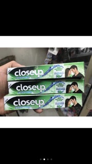 Kem đánh răng closeup 30g