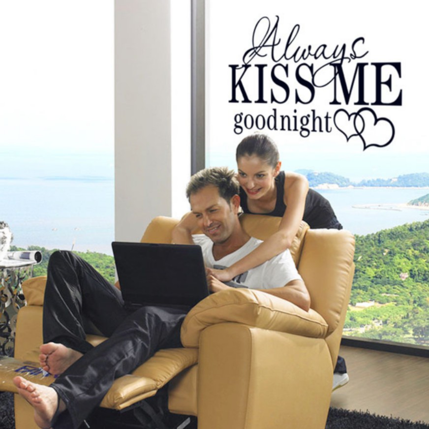 Decal chữ Kiss me - JM826857